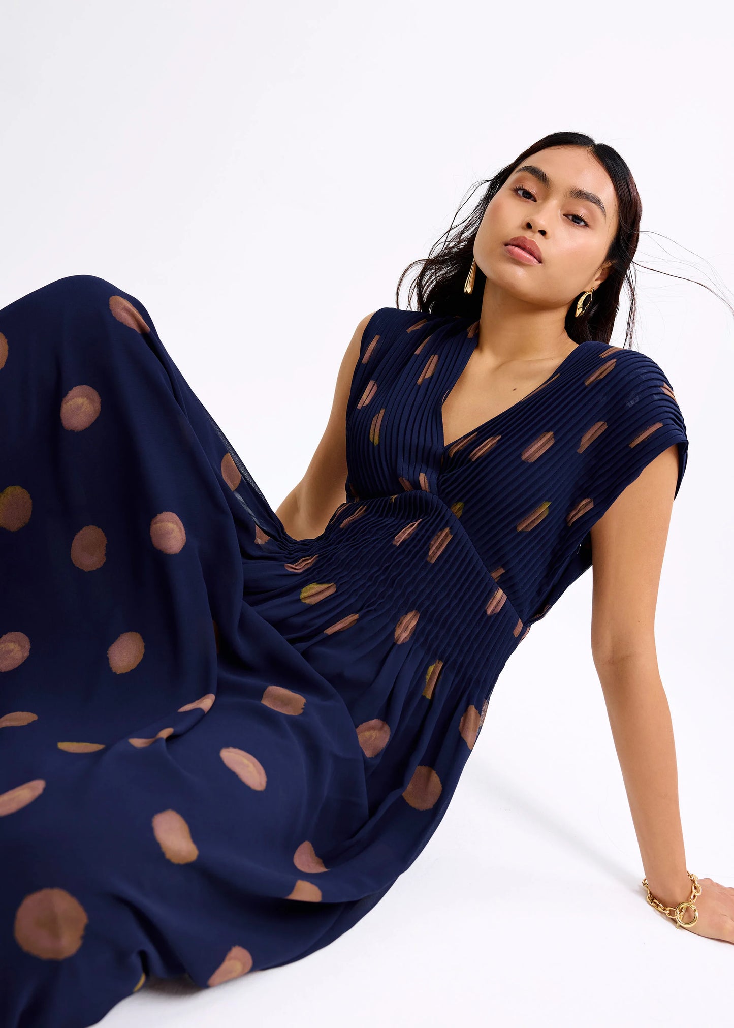 Padded Plisse V-neck Fit & Flare Maxi Dress in Brushed Dots